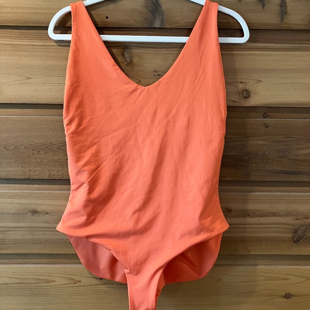 LONDRE The Minimalist one piece swimsuit